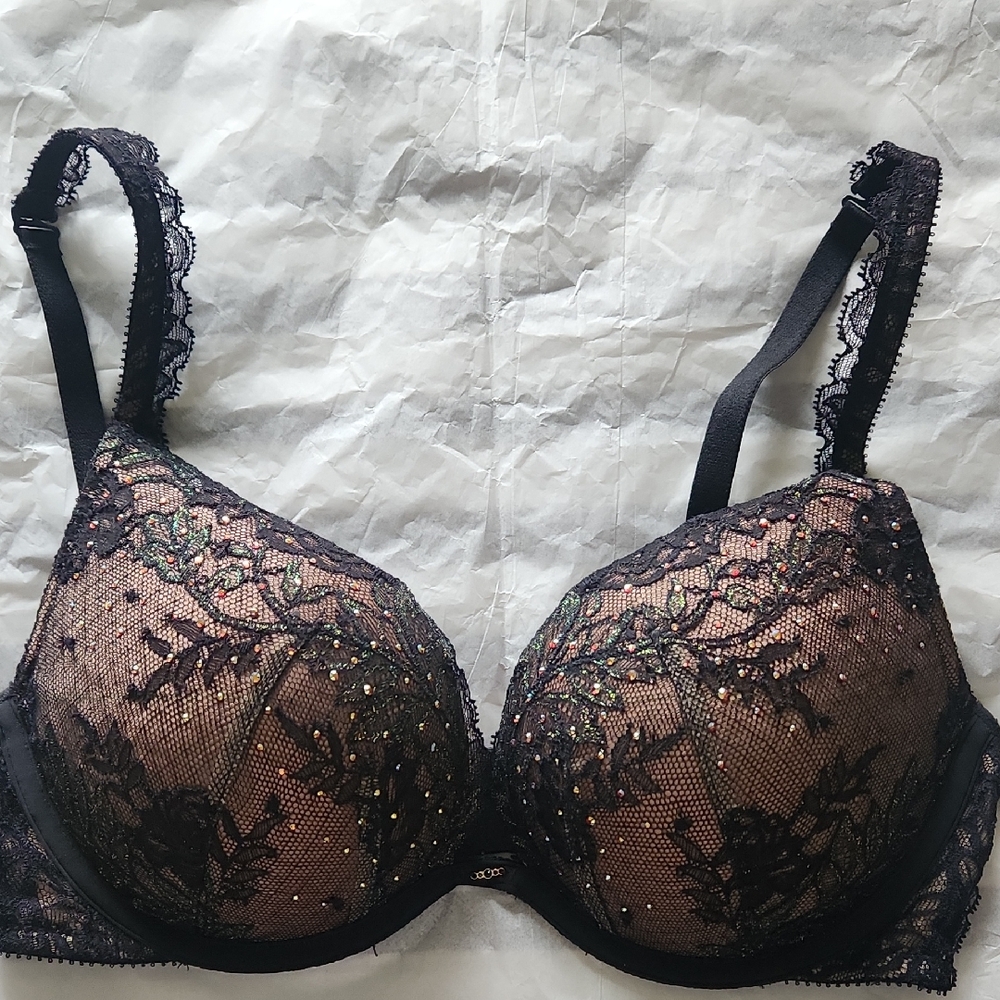 Victoria's Secret Black and Tan Lace Push Up Bra